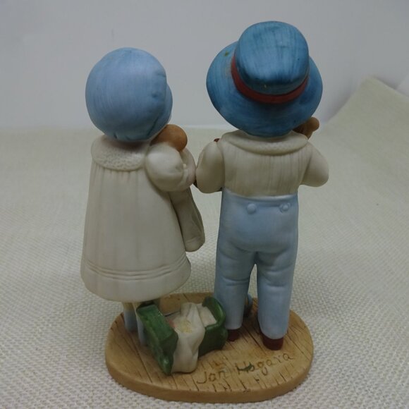 Jan Hagara BETSY & JIMMY 2 Yr Limited Edition Figurine 1982 (EUC) - Picture 2 of 4